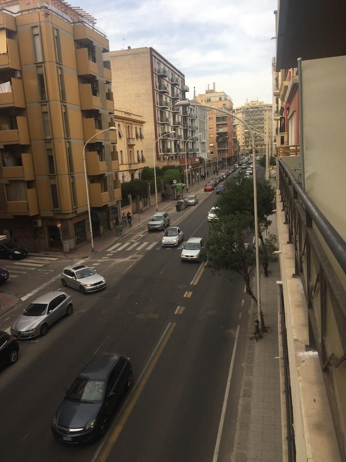 Easy * Cagliari